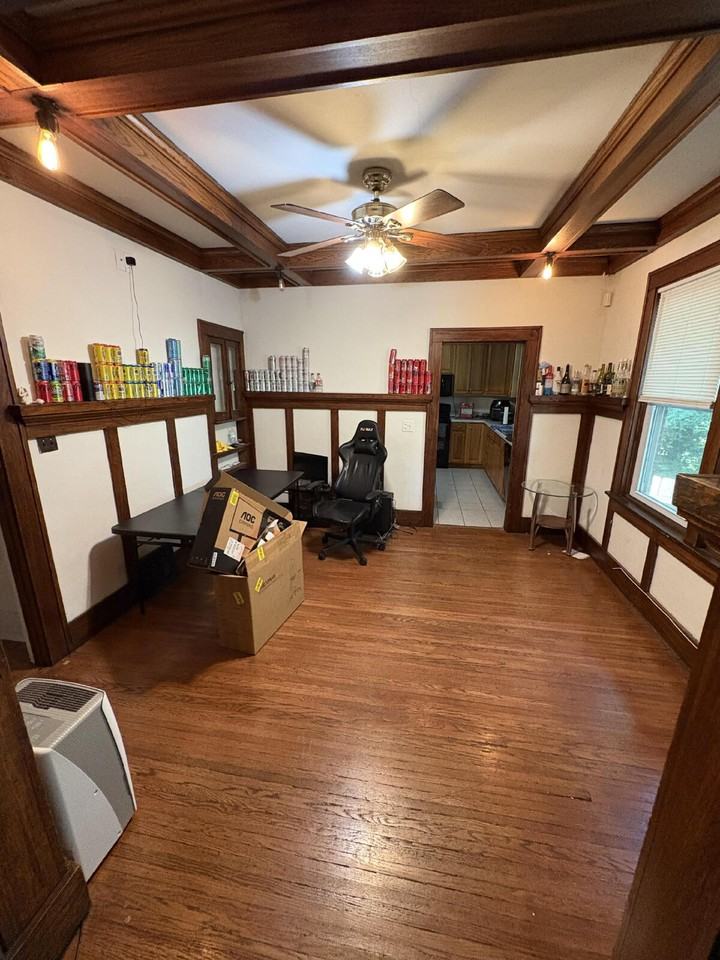 110 S College Ave - Photo 4 of 12