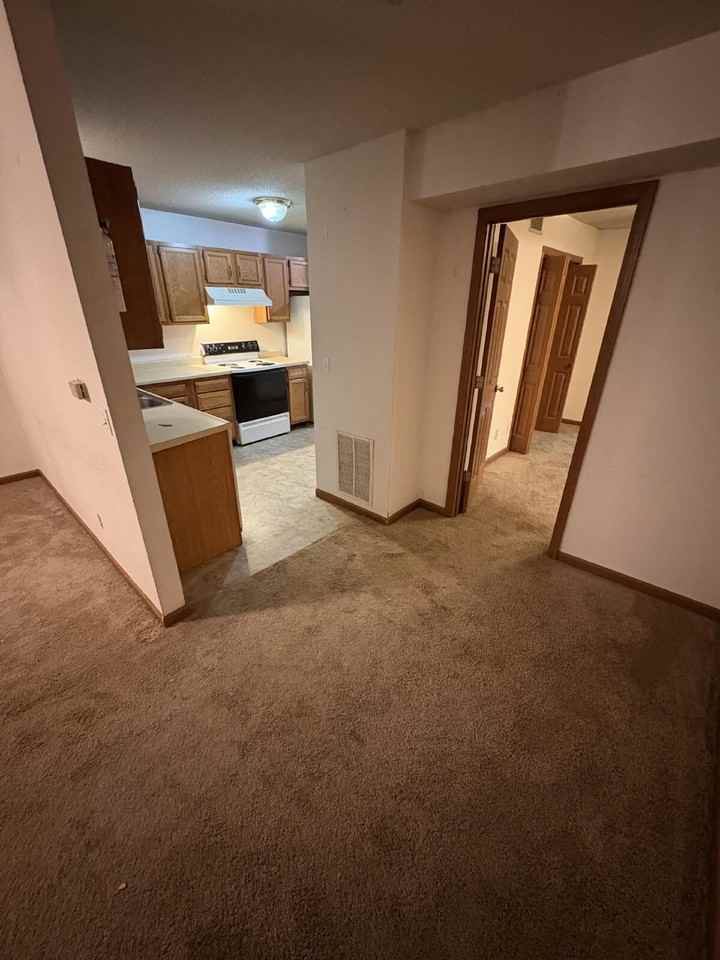 1602 Paris Rd #6 - Photo 6 of 11