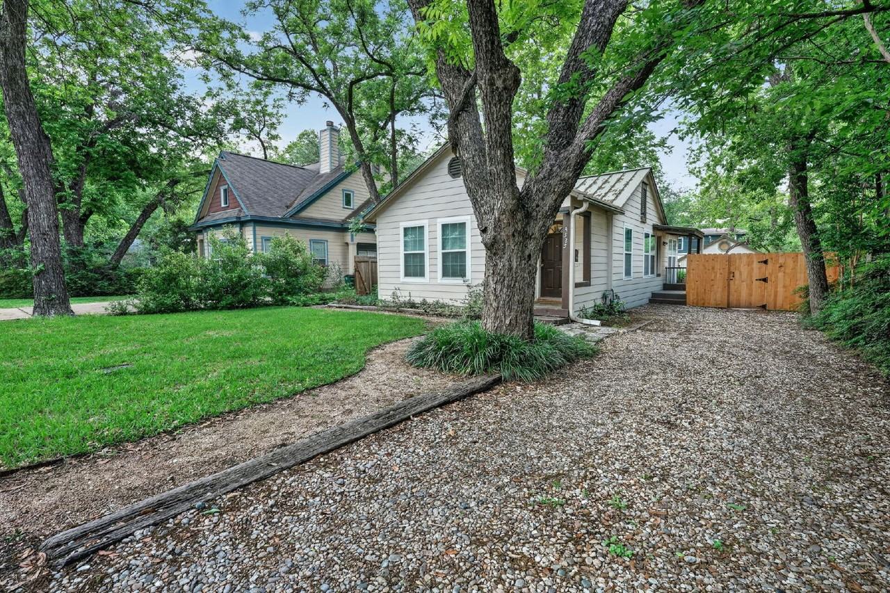 4525 Avenue B - Photo 4 of 36