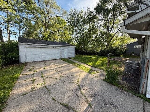 9030 E 25th St - Photo 4 of 15