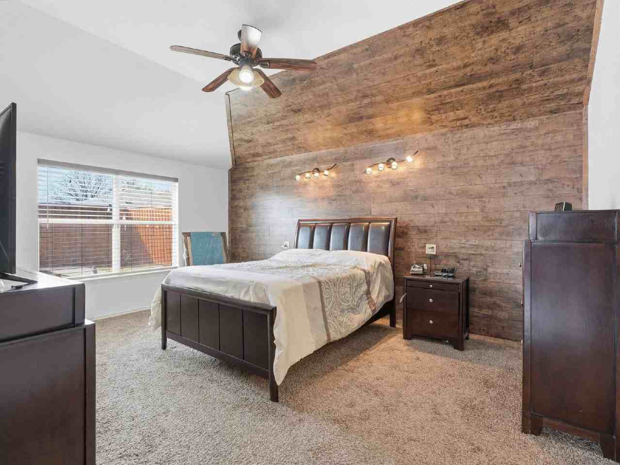 1039 Wood Brook Dr - Photo 3 of 29