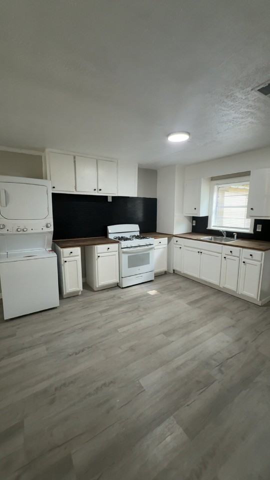 305 Valentour Rd #N - Photo 7 of 10