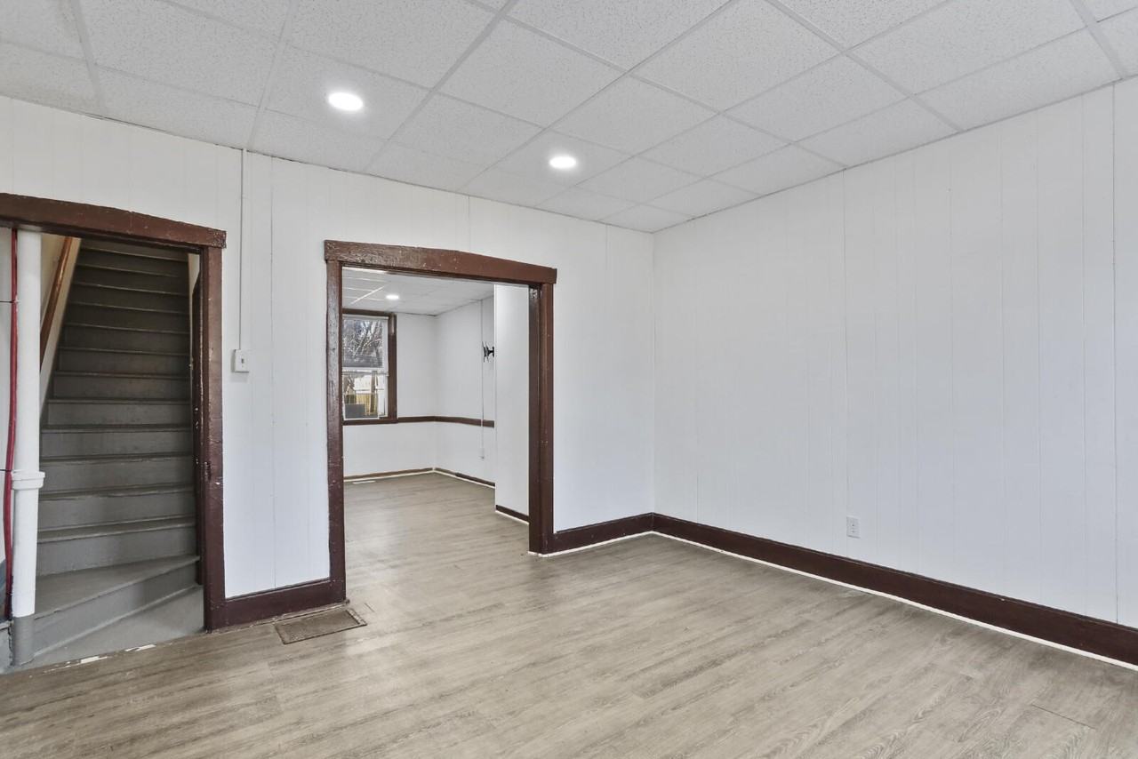 216218 N College St - Photo 5 of 26