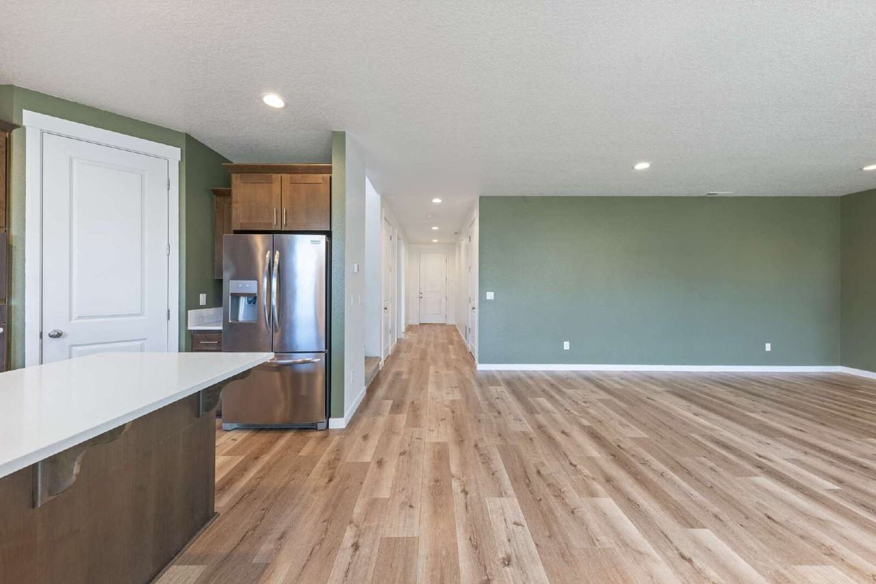 1722 N Kalapuya Pl - Photo 7 of 50