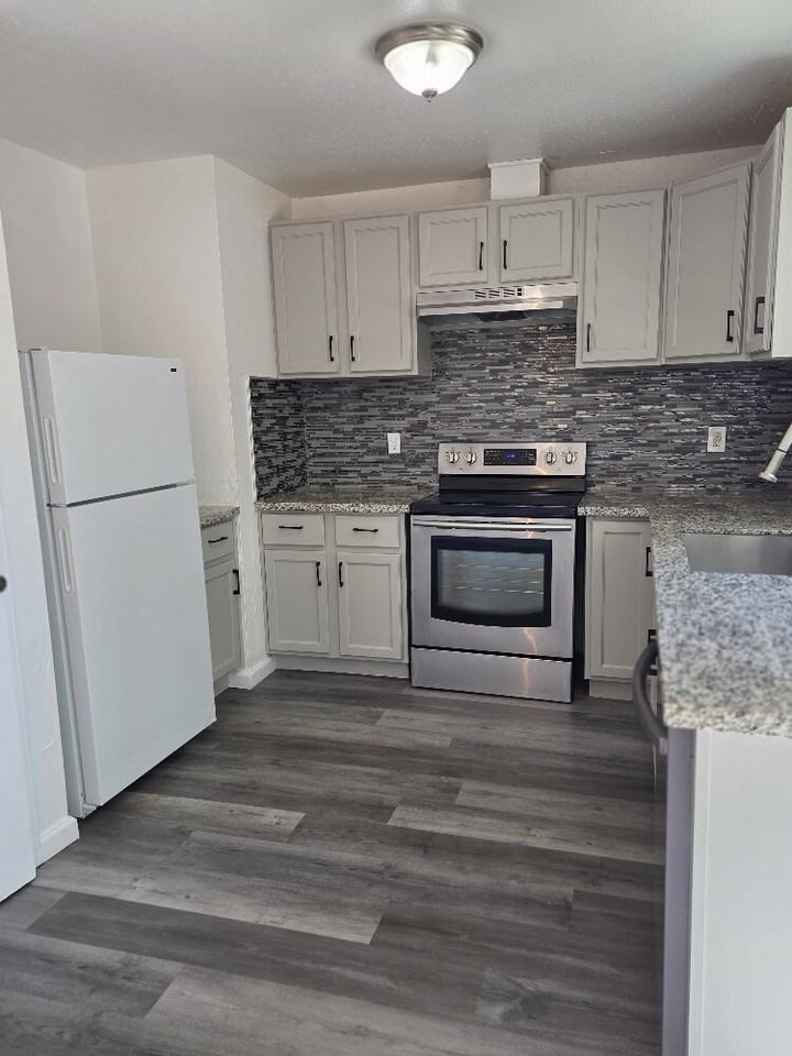 9400 Bravo Way - Photo 4 of 18