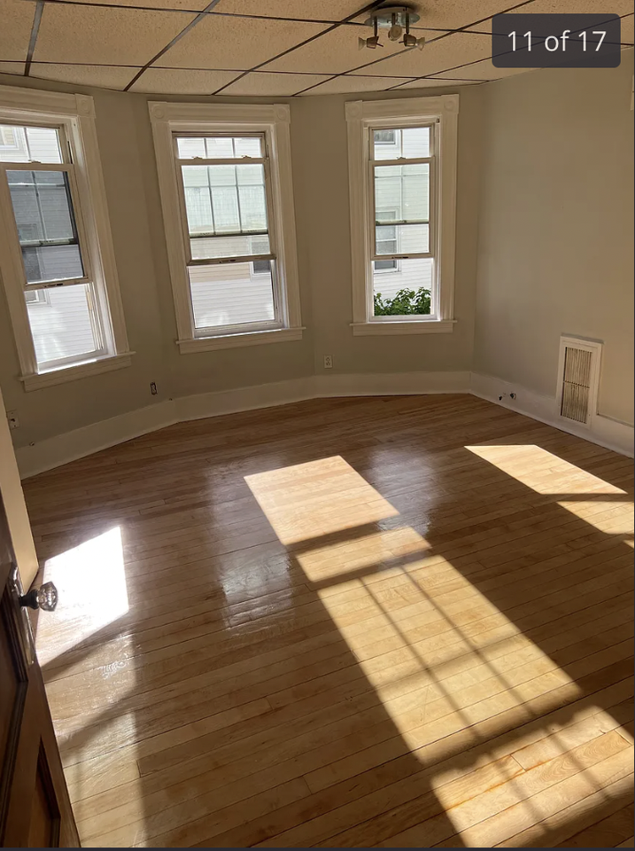 11 Bourne St - Photo 4 of 14