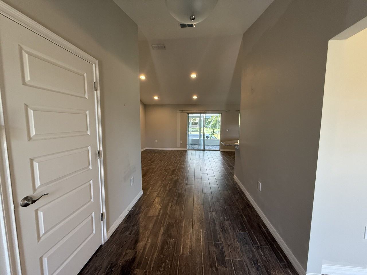 230 Wisconsin Ave - Photo 5 of 33
