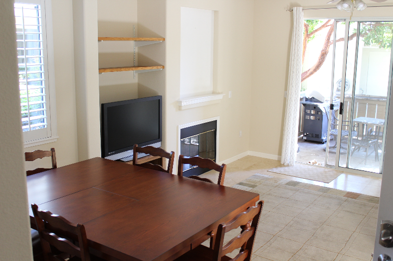 228 Everson Dr - Photo 2 of 8