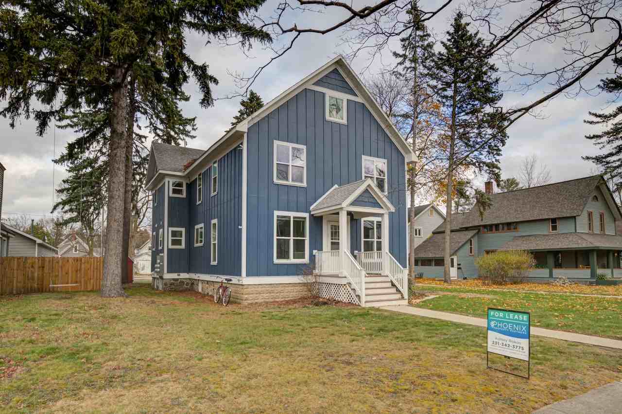 620 W 9th St #C - Photo 3 of 23