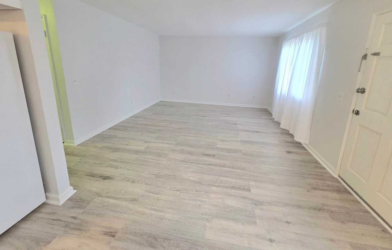 2424 Sumac Dr #2424 - Photo 4 of 8
