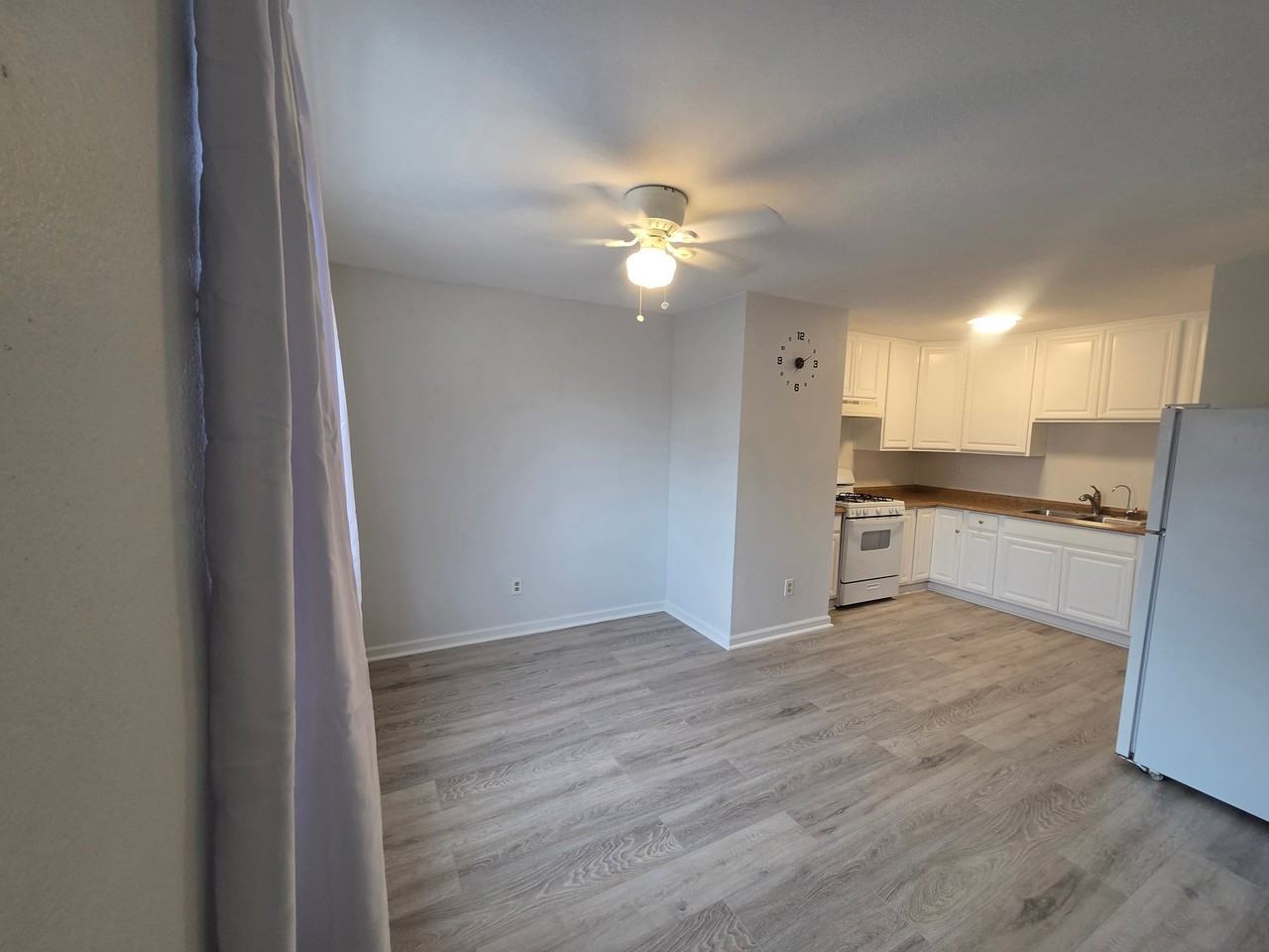 2424 Sumac Dr #2424 - Photo 5 of 8