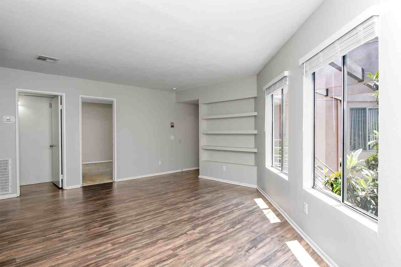 lex407 - Photo 5 of 35