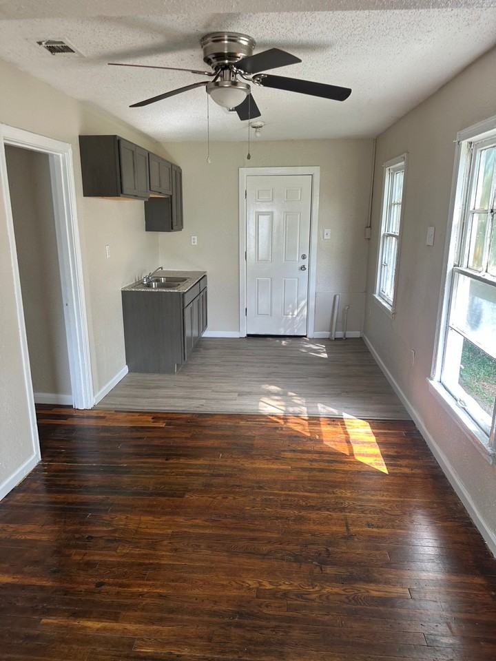 3821 Hay Ave - Photo 3 of 6