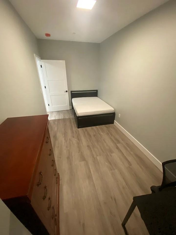 45 Broad St #2 - Photo 7 of 9