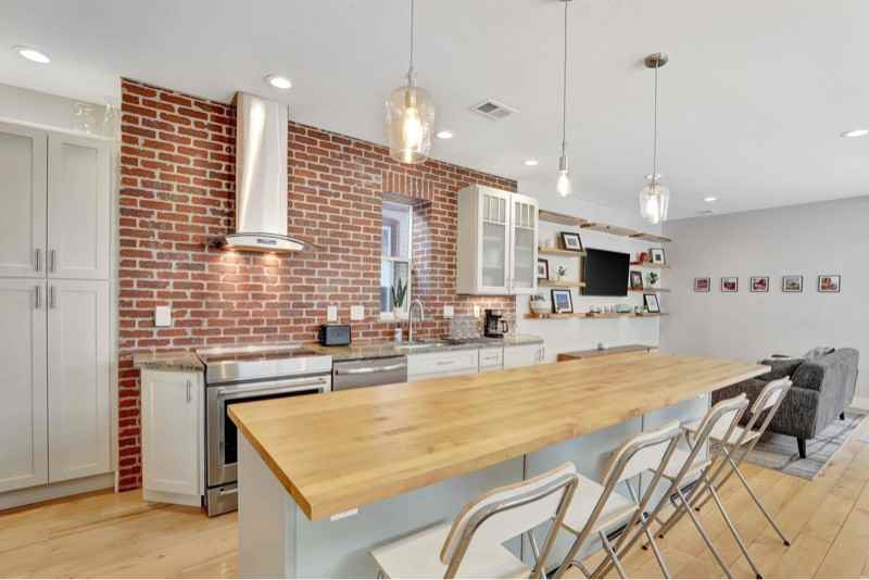 2520 N Lafayette St - Photo 5 of 19
