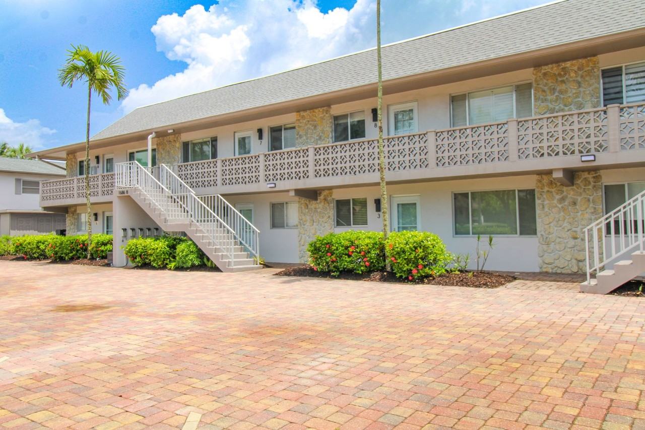 1686 Blue Point Ave #B7 - Photo 3 of 50