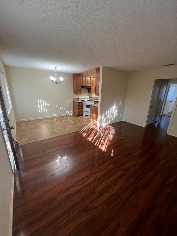 223 E Acacia Ave #14 - Photo 3 of 10