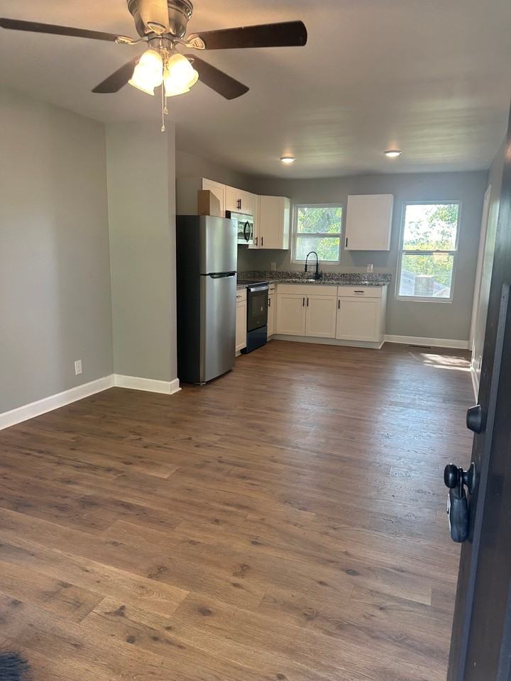 530 Marietta St - Photo 2 of 14
