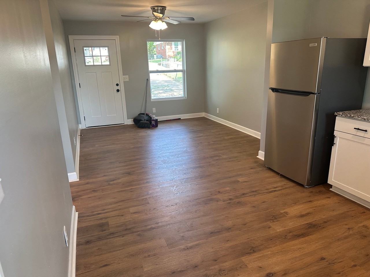 530 Marietta St - Photo 3 of 14