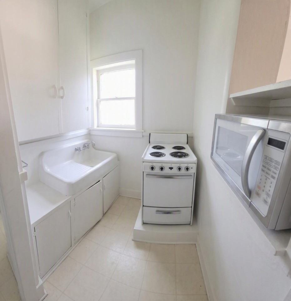 312 Woodward Ave #6 - Photo 4 of 7