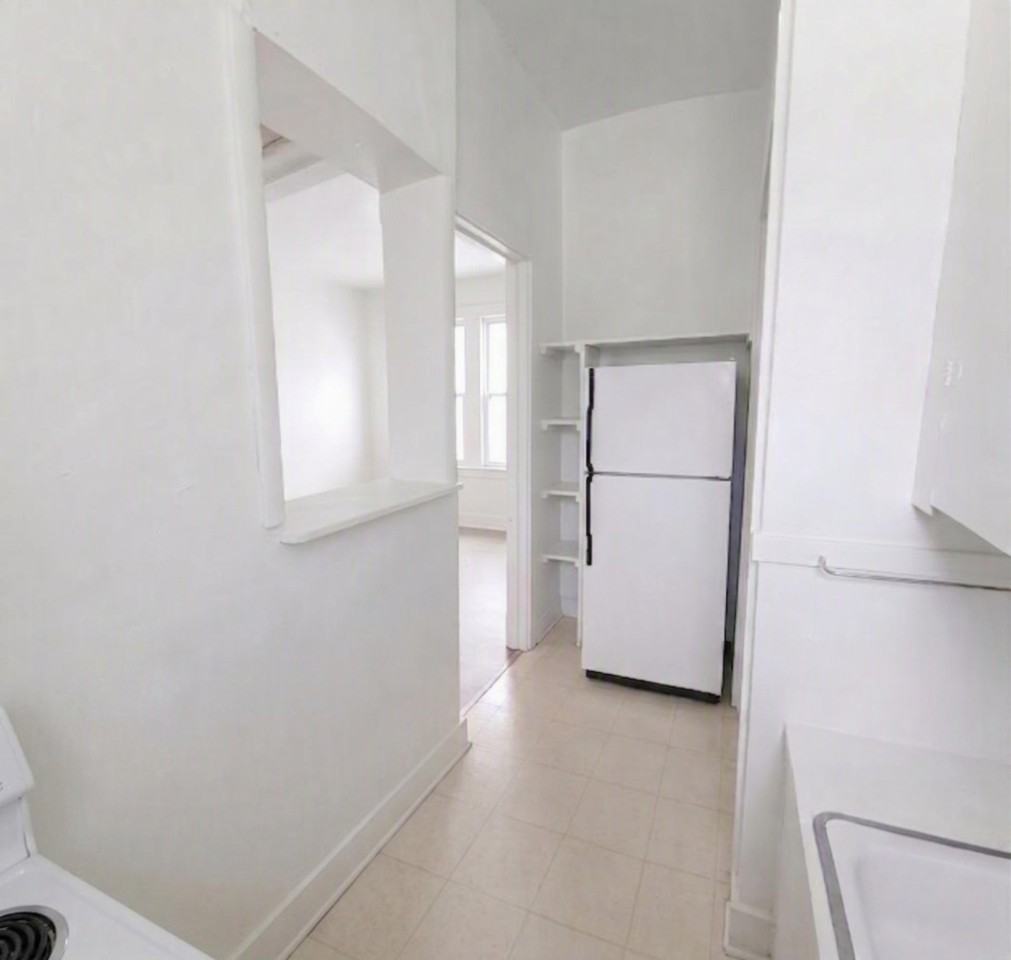 312 Woodward Ave #6 - Photo 5 of 7