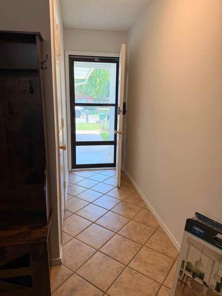 1625 May St - Photo 2 of 11