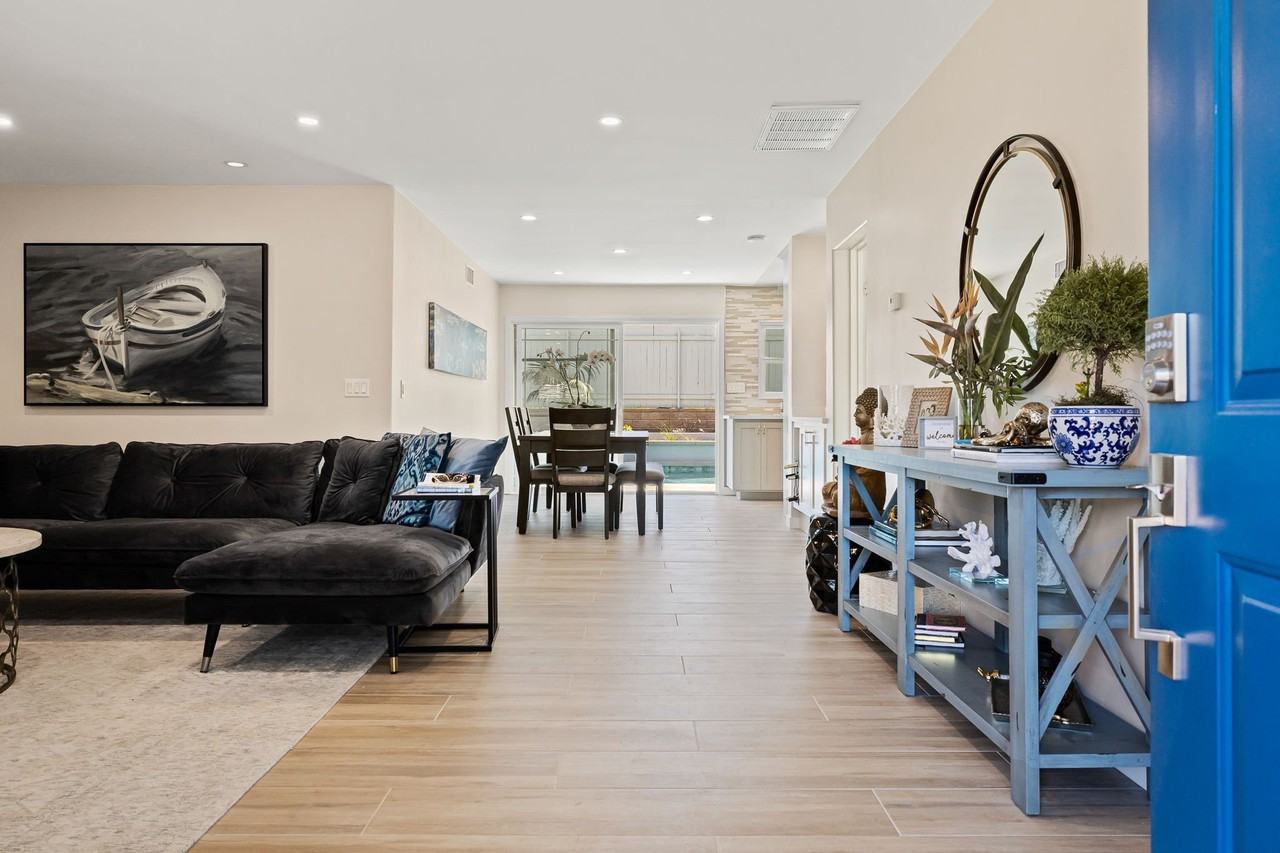 1330 La Manida St - Photo 3 of 18