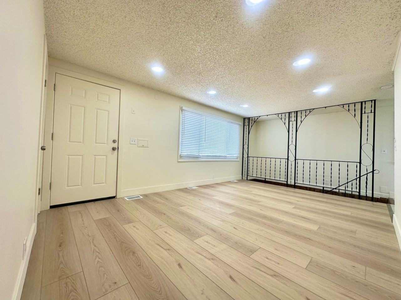 1446 S Vrain Way - Photo 2 of 12