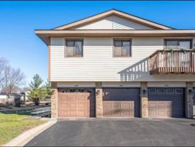 11139 Edgewood Cir N - Photo 1 of 1