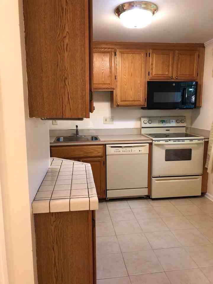 1124 N Utah St - Photo 3 of 20