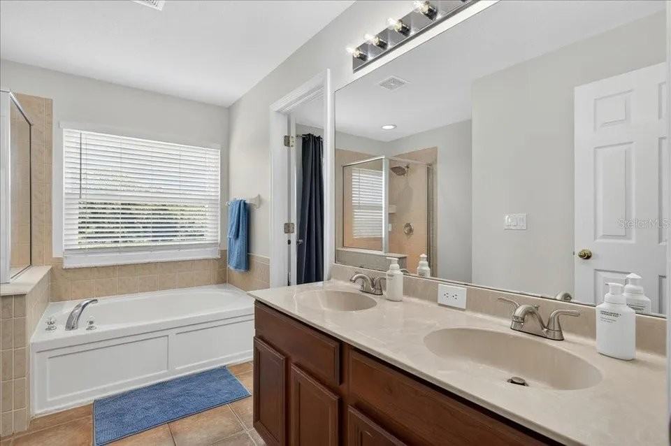 11607 Colony Lake Dr - Photo 6 of 14