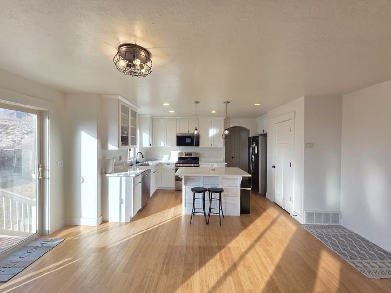 235 Caracara St - Photo 2 of 16