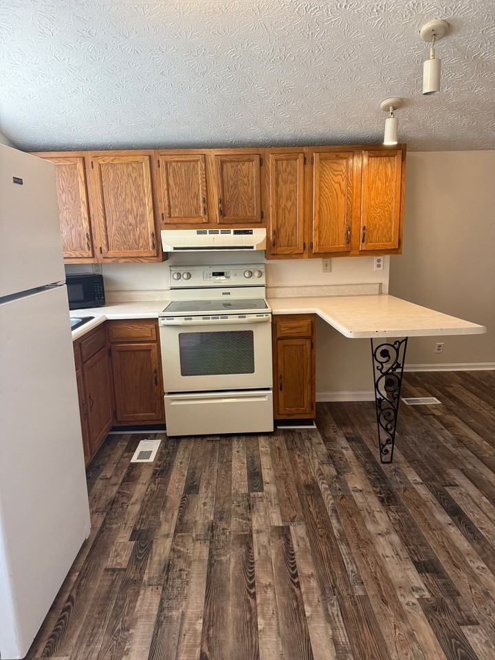 427 Parker Memorial Dr #1 - Photo 2 of 19