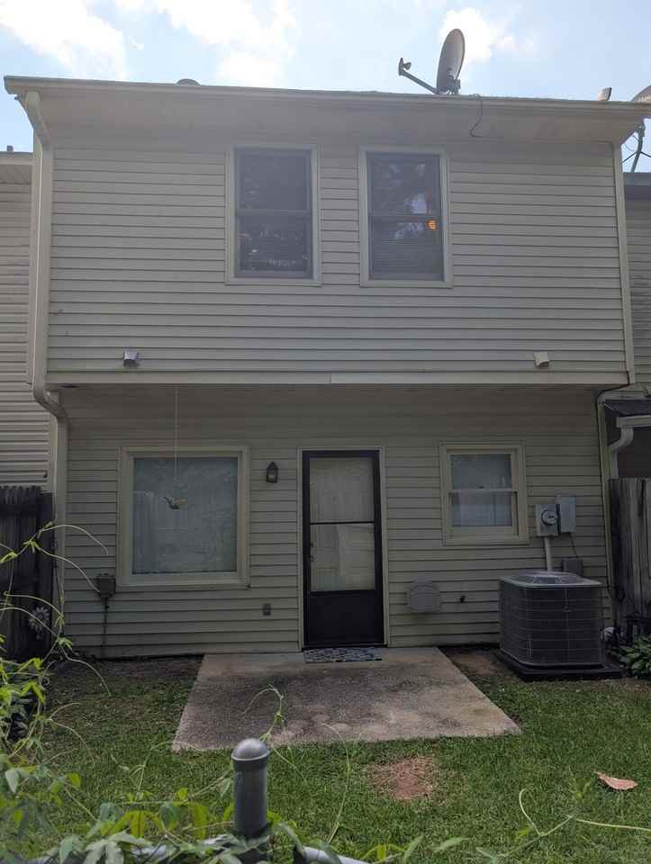 106 Bethany Ln - Photo 2 of 20