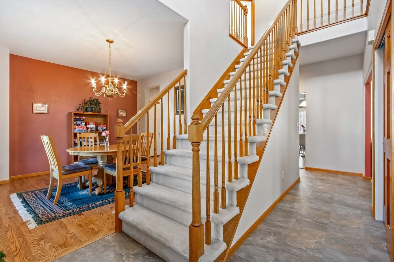 3761 Bromley Dr - Photo 5 of 20