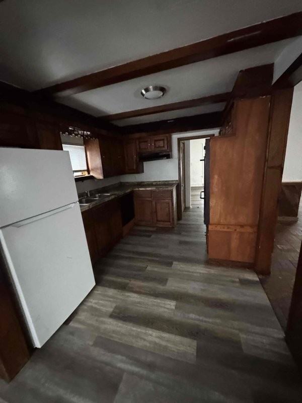 705 Clark St - Photo 4 of 11
