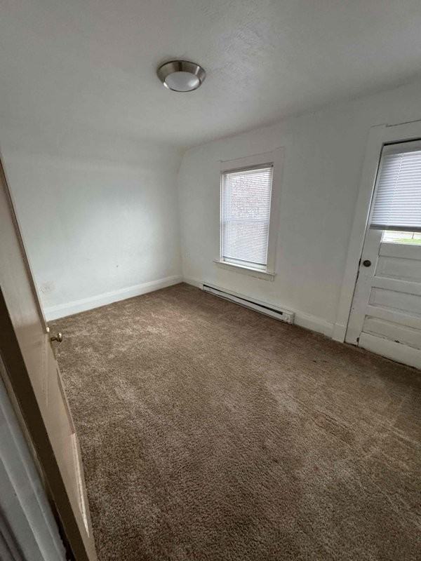 705 Clark St - Photo 7 of 11