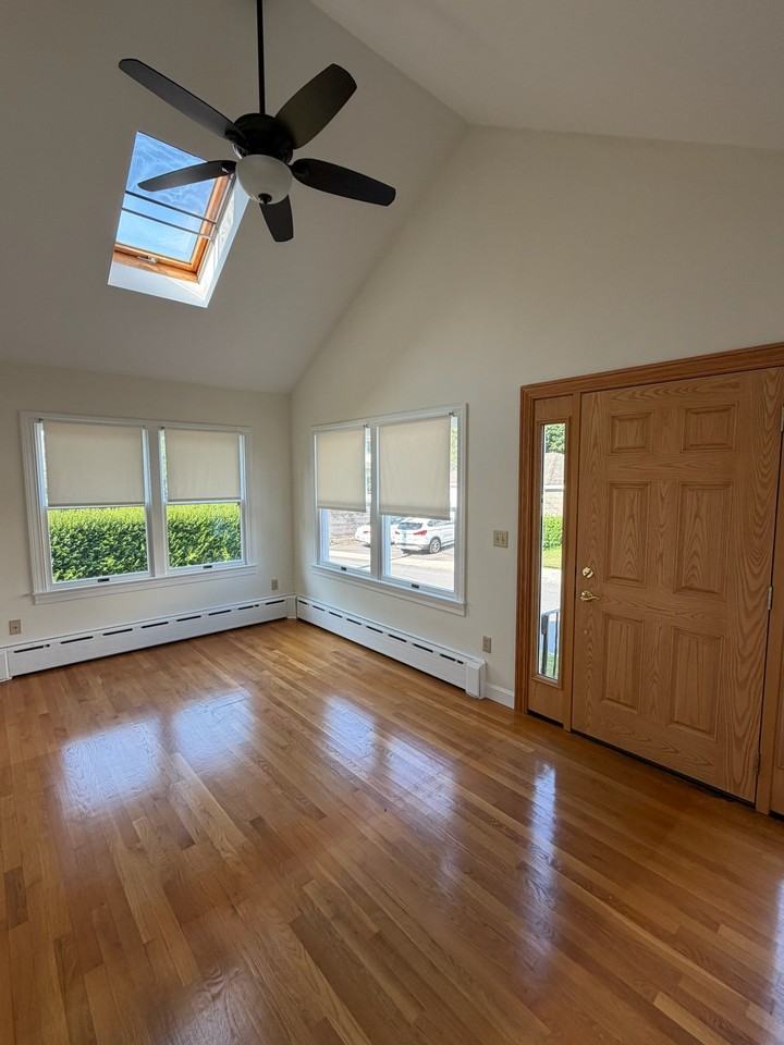 18 Ledyard St - Photo 4 of 19