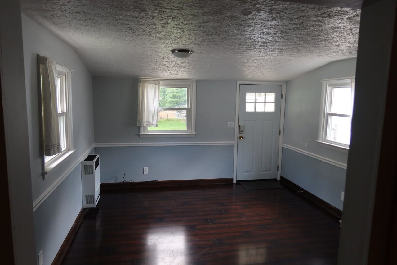 1637 Hanover St - Photo 5 of 20