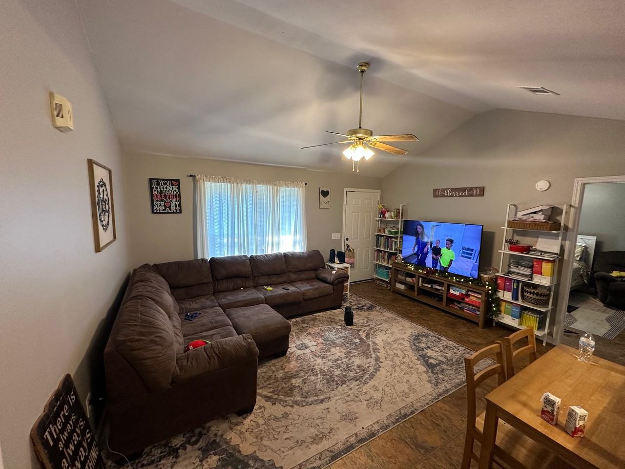 83 Lee Rd - Photo 4 of 12