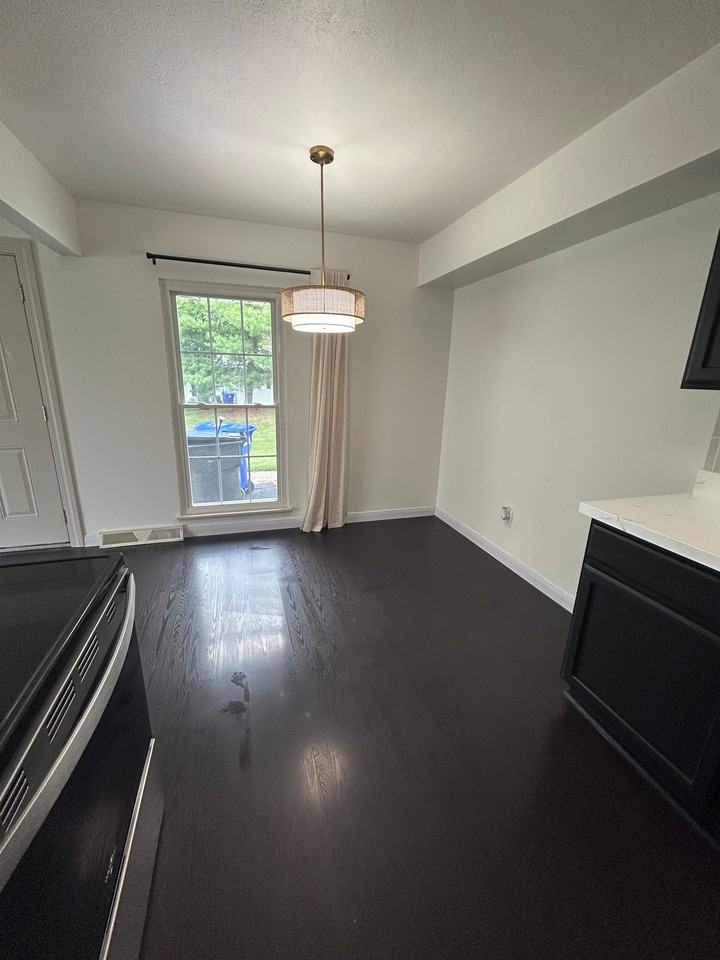 6553 Engle Rd - Photo 6 of 20