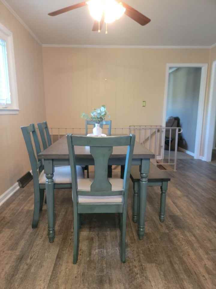 3049 Parham Dr - Photo 5 of 15