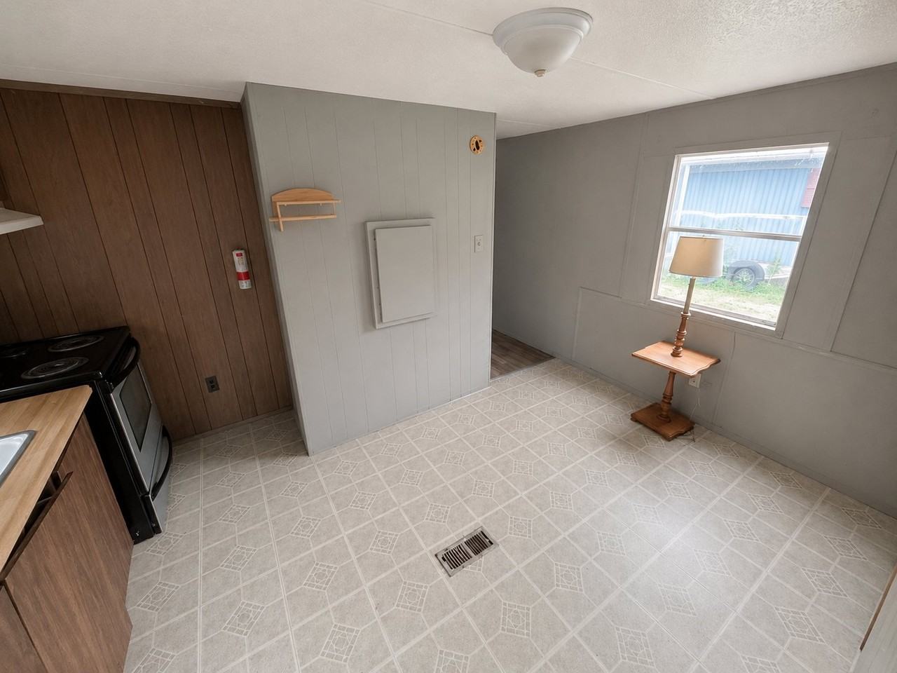 204 Burnt Mill Rd #204 - Photo 4 of 9