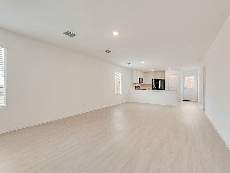 1409 Merlin Bluff St - Photo 3 of 12