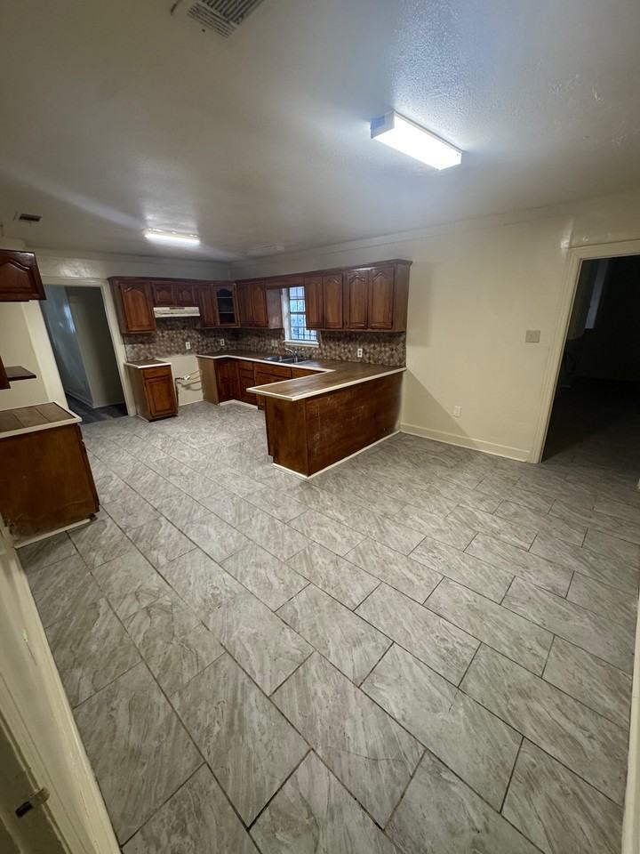 2942 Eaton St - Photo 7 of 13