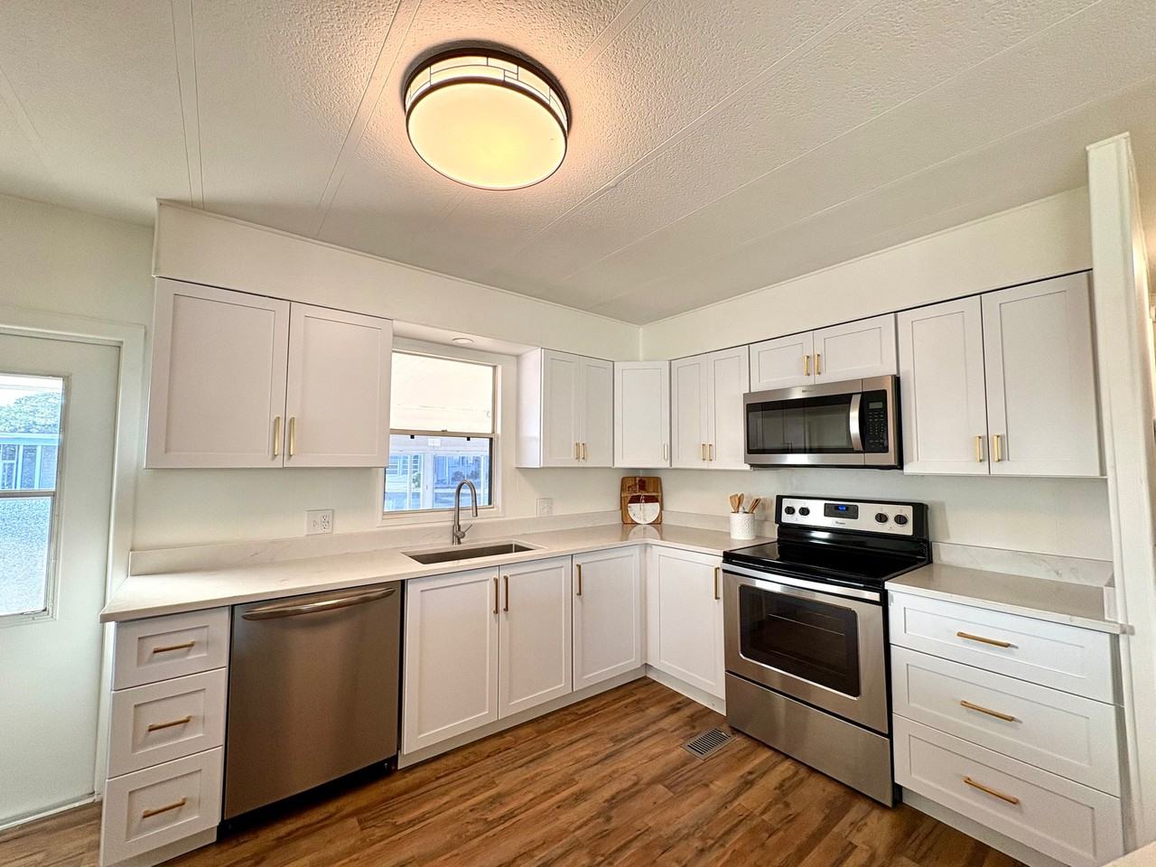 482 Outer Dr #1 - Photo 2 of 18
