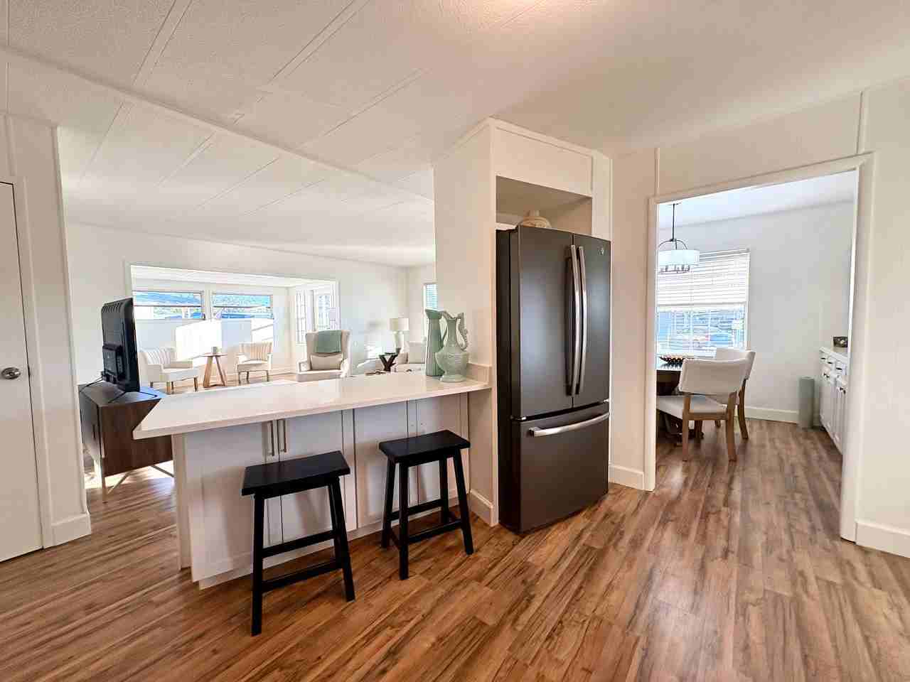 482 Outer Dr #1 - Photo 3 of 18