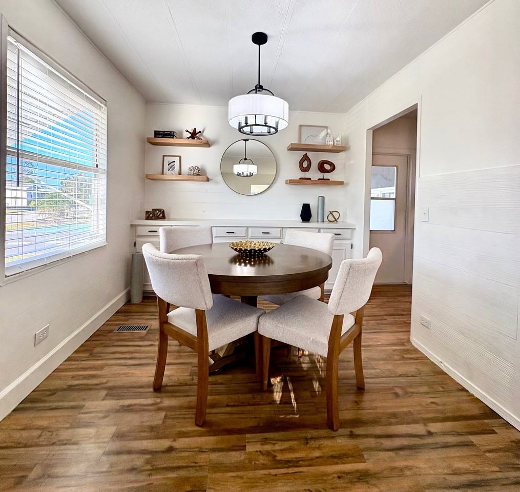 482 Outer Dr #1 - Photo 5 of 18