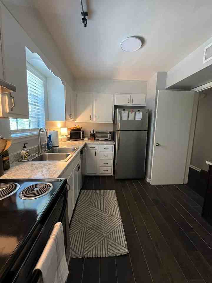 2201 Montreat Cir #D - Photo 6 of 18