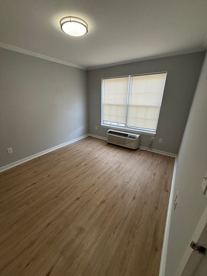 47 12th Ave #201 - Photo 7 of 12